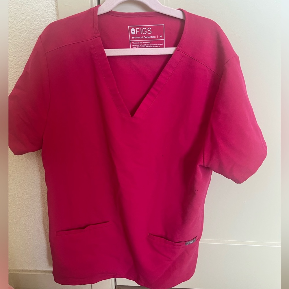 Figs Women Ultra Rose Scrub Top & Zamora Scrub Jogger Pants Medium High Waisted